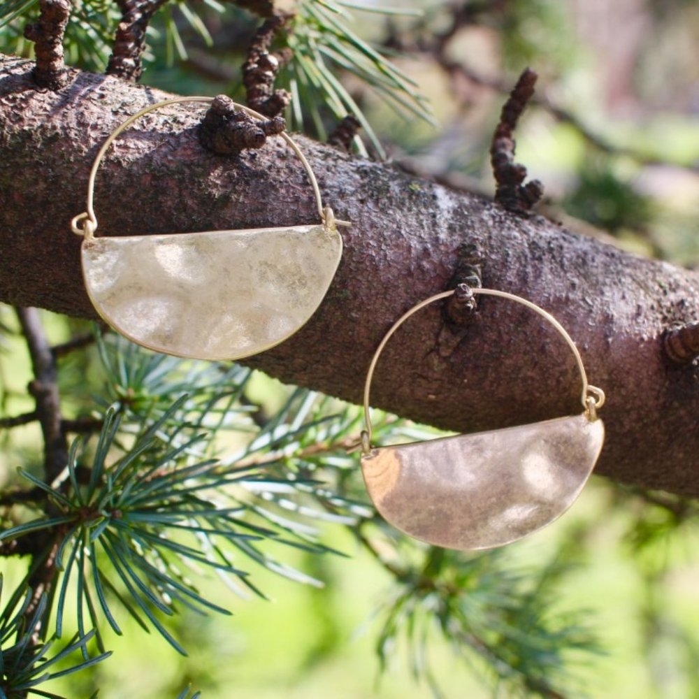 Anthropologie Rylan Gold Crescent Hoop Earrings - Picture 10 of 15